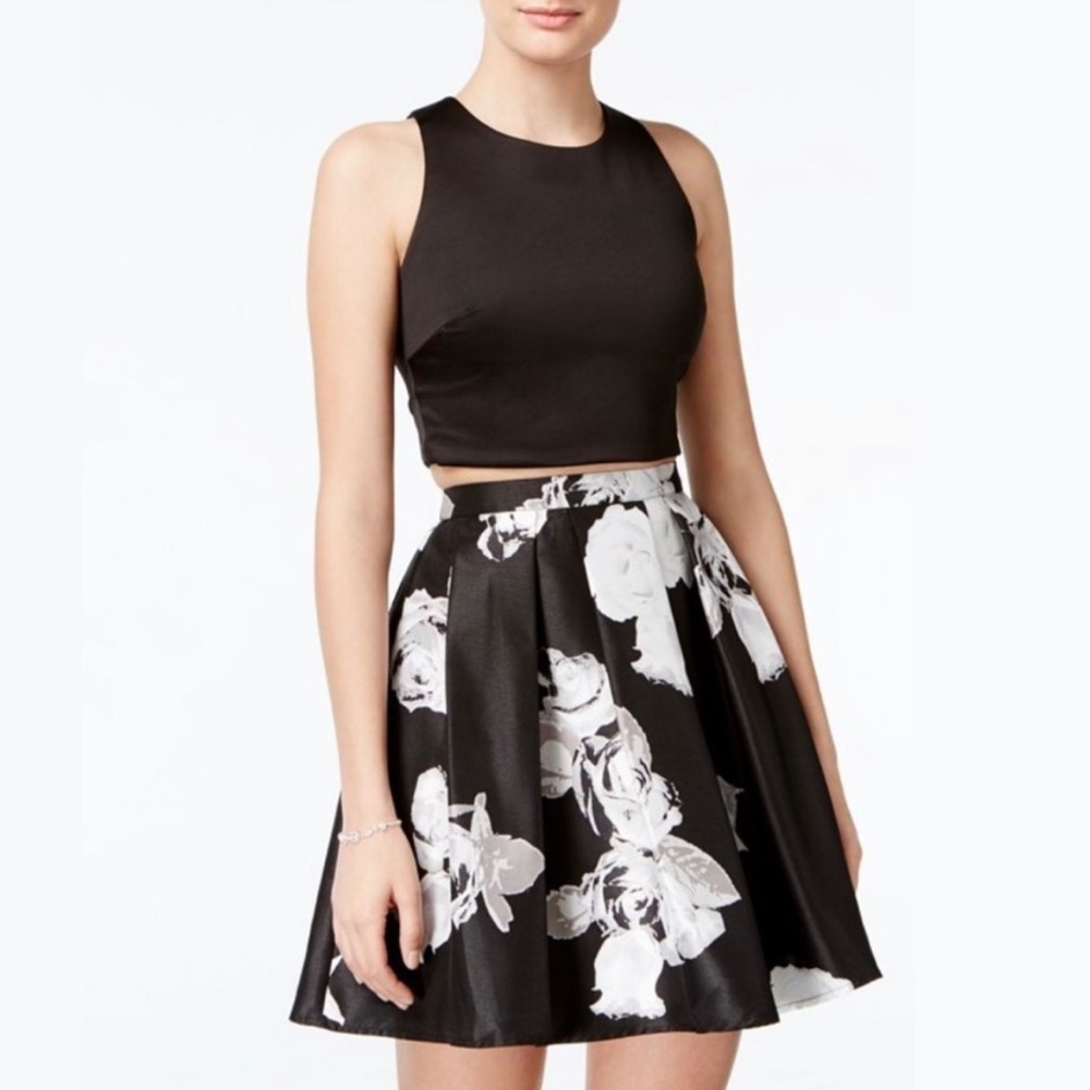 Sequin Hearts 2-Piece Crop Top and Floral-Print Flare Silhouette Skirt